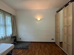 Holland Road (D10), Condominium #554933441